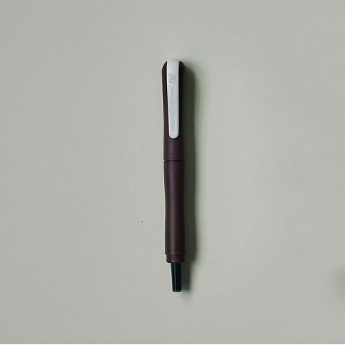 #呉竹 サインペン ZIG LETTER PEN COCOIRO 極細ブラック  BORDEAUX　RED LPCF010-06S
