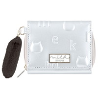 #クラックス 身辺雑貨 三つ折り財布  エンボスネコ･シルバー 139033